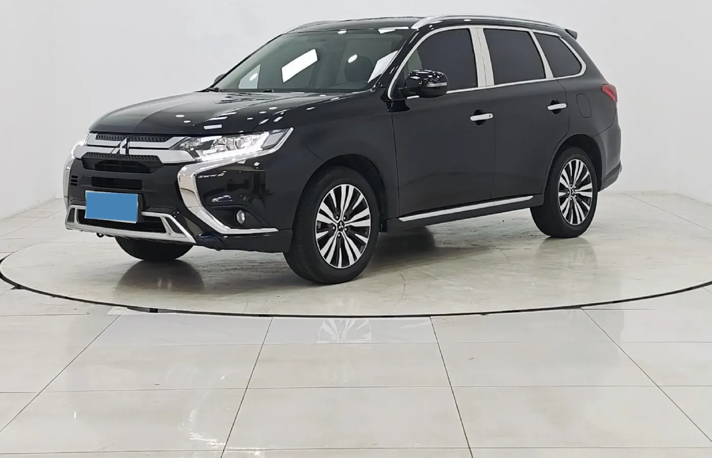2021 Mitsubishi Outlander 2.0L 166HP L4 CVT,autocango,china used car exporter,china ev exporter,chinese used car exporter,chinese used ev exporter
