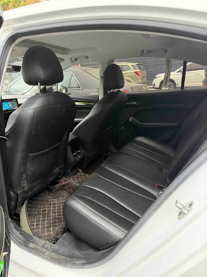 2021 Roewe i5 1.5L 120HP L4 CVT,autocango,china used car exporter,china ev exporter,chinese used car exporter,chinese used ev exporter