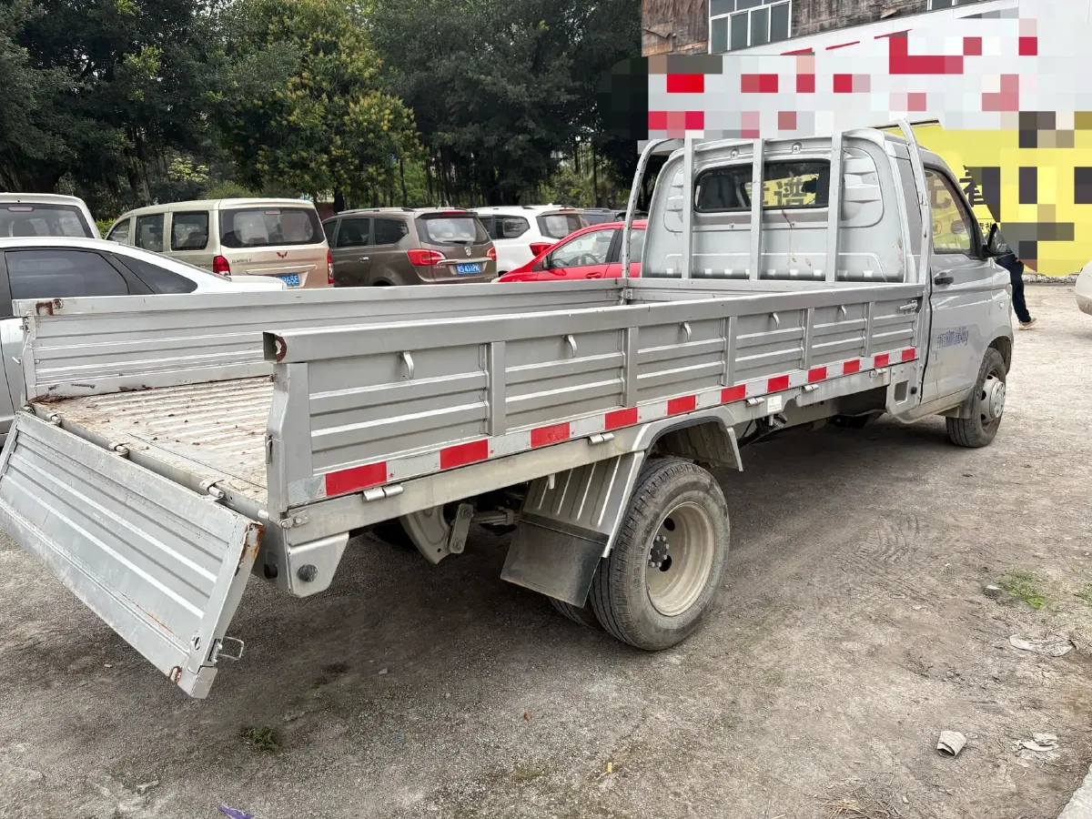 2023 WuLing RongGuang New Truck 2.0L 136HP L4 5MT,autocango,china used car exporter,china ev exporter,chinese used car exporter,chinese used ev exporter