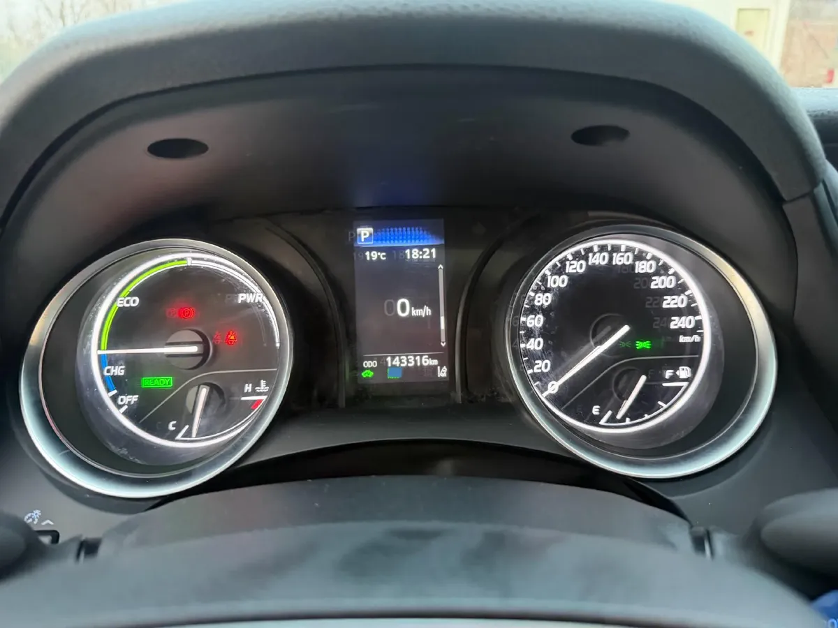 2023 Toyota Camry 2.5L 178HP L4 E-CVT Hybrid,autocango,china used car exporter,china ev exporter,chinese used car exporter,chinese used ev exporter