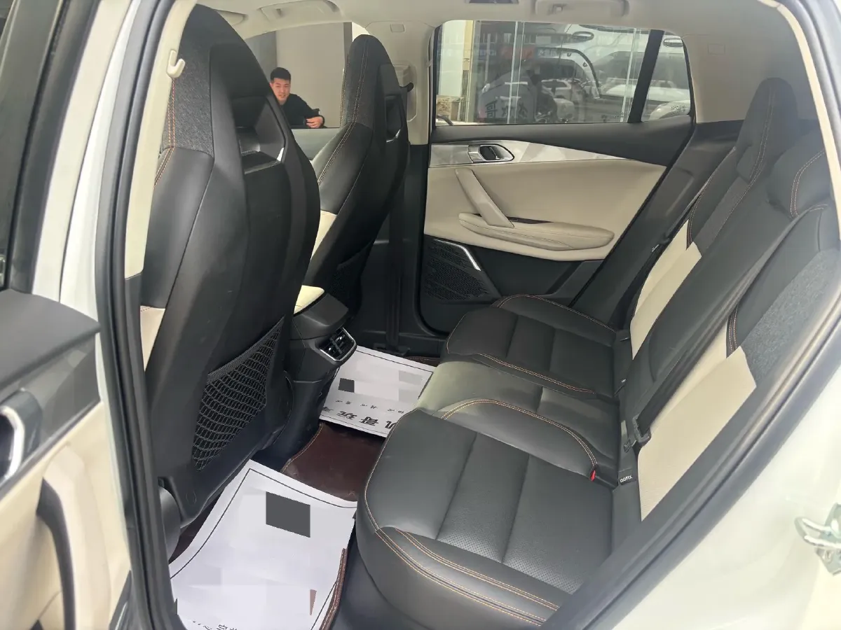 2023 LYNK&CO 06 1.5T 181HP L4 7DCT,autocango,china used car exporter,china ev exporter,chinese used car exporter,chinese used ev exporter