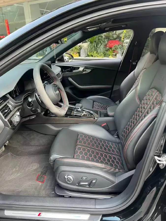 2023 Audi RS 4 2.9T 450HP V6 8AT,autocango,china used car exporter,china ev exporter,chinese used car exporter,chinese used ev exporter