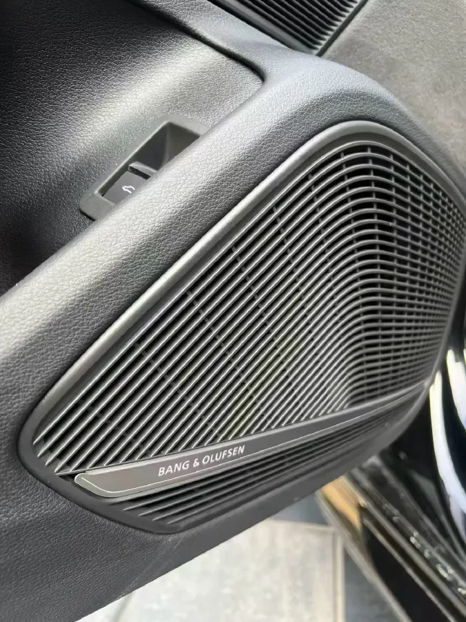 2023 Audi RS 4 2.9T 450HP V6 8AT,autocango,china used car exporter,china ev exporter,chinese used car exporter,chinese used ev exporter