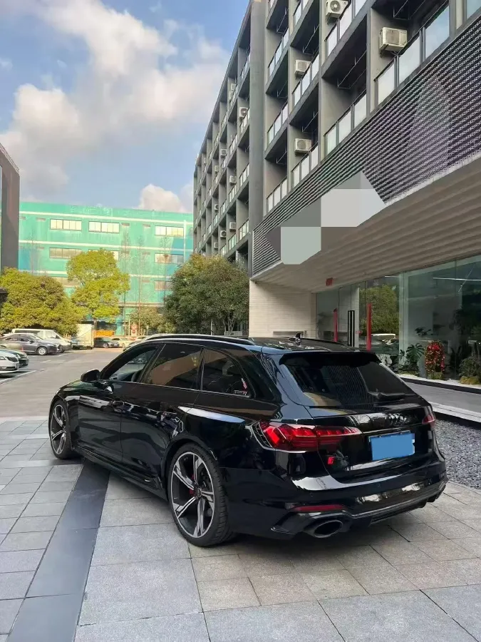 2023 Audi RS 4 2.9T 450HP V6 8AT,autocango,china used car exporter,china ev exporter,chinese used car exporter,chinese used ev exporter