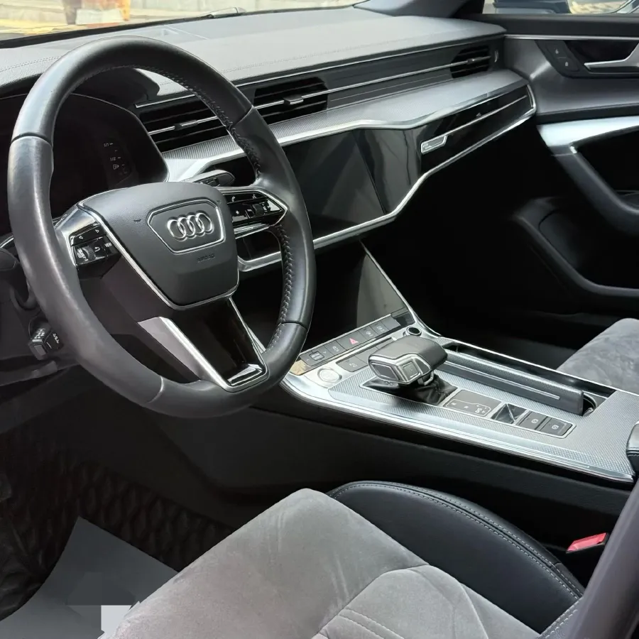 2020 Audi A6L 2.0T 224HP L4 7DCT,autocango,china used car exporter,china ev exporter,chinese used car exporter,chinese used ev exporter