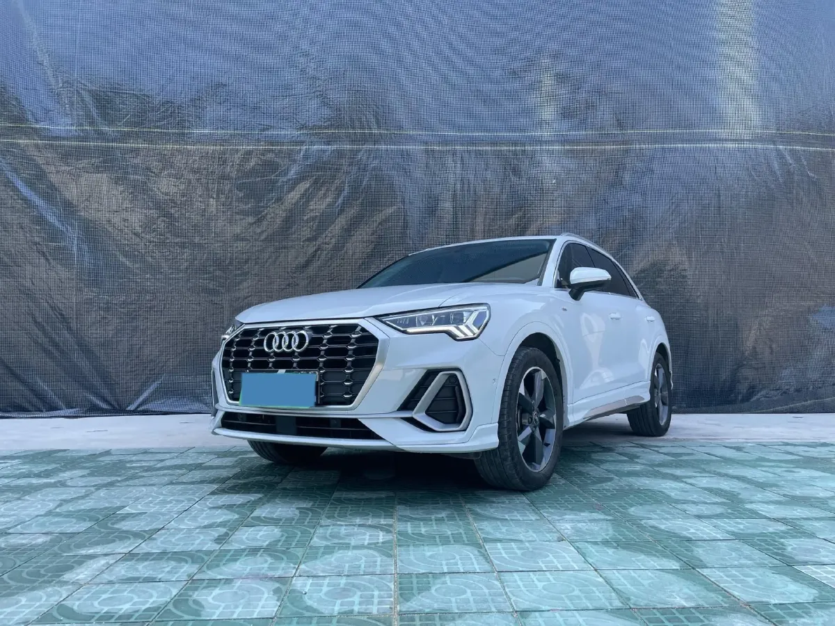 2023 Audi Q3 1.4T 150HP L4 7DCT,autocango,china used car exporter,china ev exporter,chinese used car exporter,chinese used ev exporter