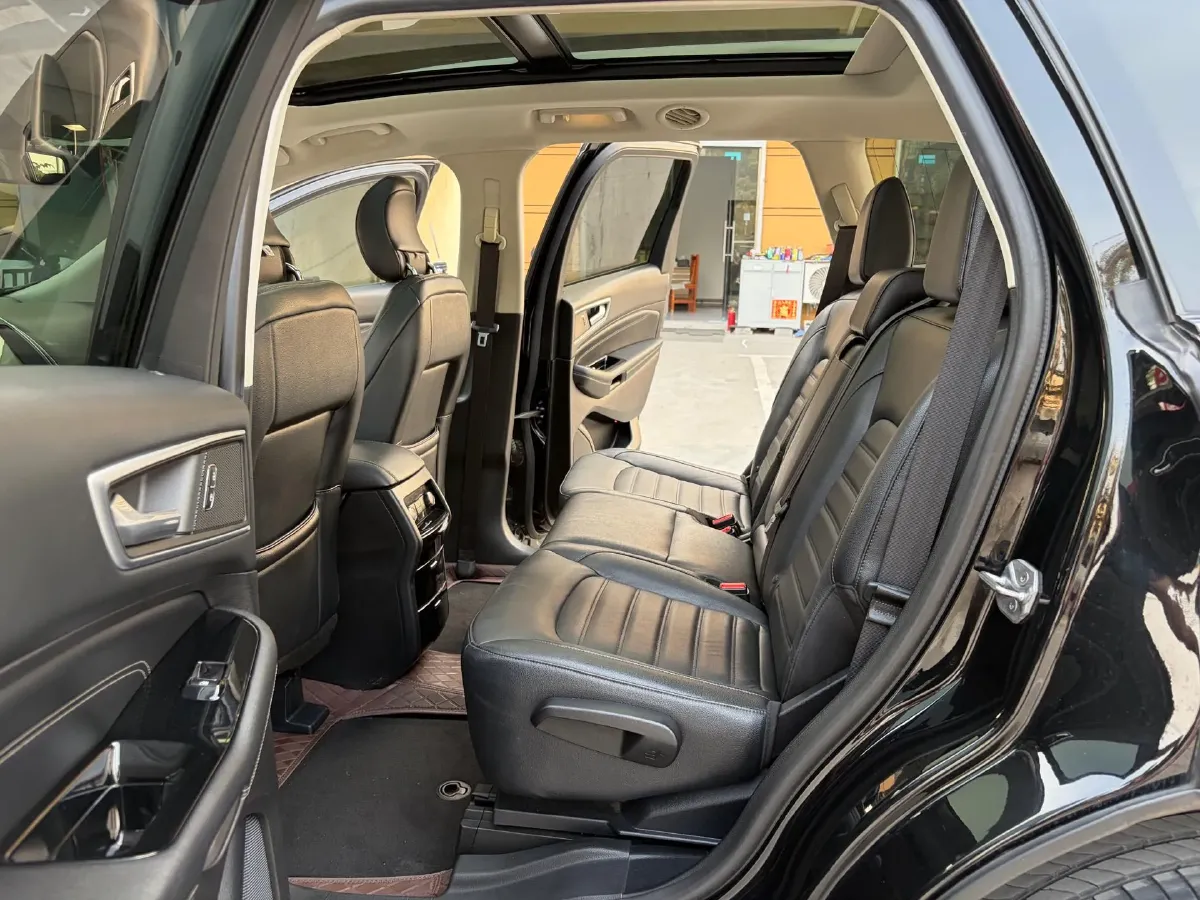 2018 Ford Edge 2.0T 245HP L4 6AT,autocango,china used car exporter,china ev exporter,chinese used car exporter,chinese used ev exporter