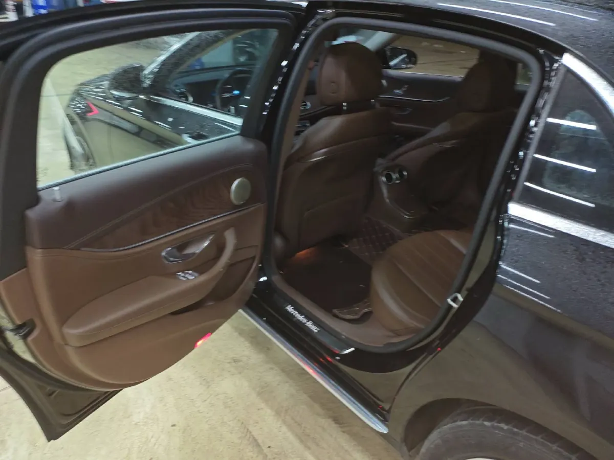 2021 Mercedes-Benz E Class 2.0T 197HP L4 9AT,autocango,china used car exporter,china ev exporter,chinese used car exporter,chinese used ev exporter