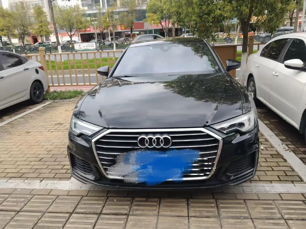 2022 Audi A6L 2.0T 190HP L4 7DCT,autocango,china used car exporter,china ev exporter,chinese used car exporter,chinese used ev exporter