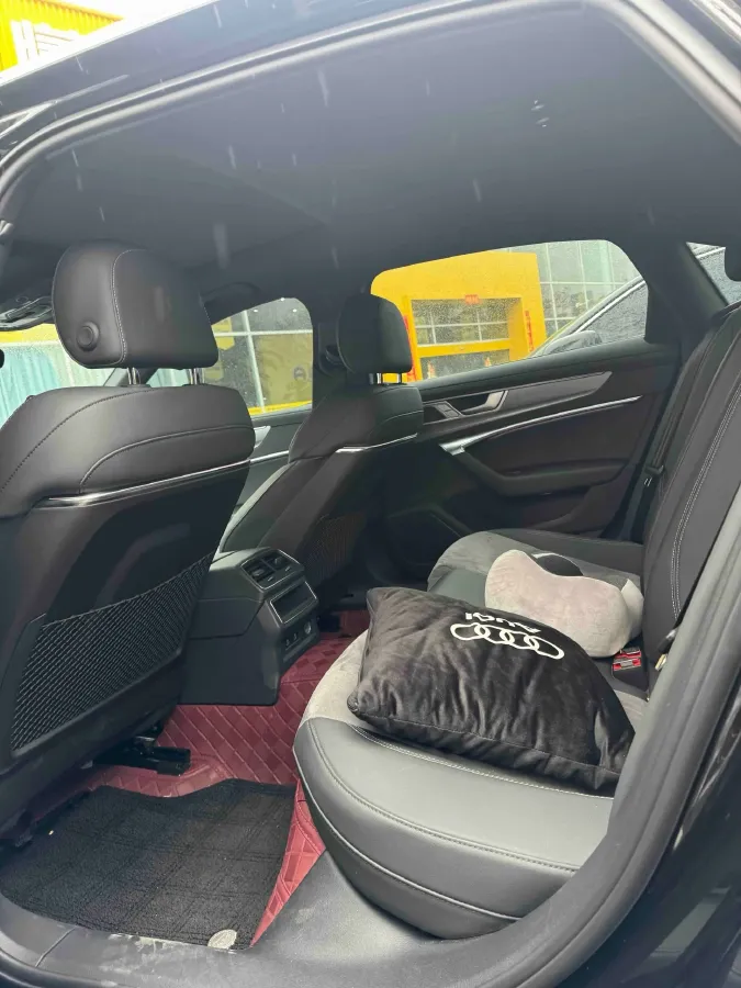 2022 Audi A6L 2.0T 190HP L4 7DCT,autocango,china used car exporter,china ev exporter,chinese used car exporter,chinese used ev exporter