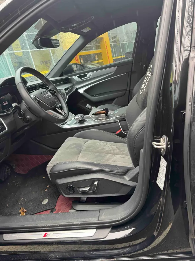 2022 Audi A6L 2.0T 190HP L4 7DCT,autocango,china used car exporter,china ev exporter,chinese used car exporter,chinese used ev exporter