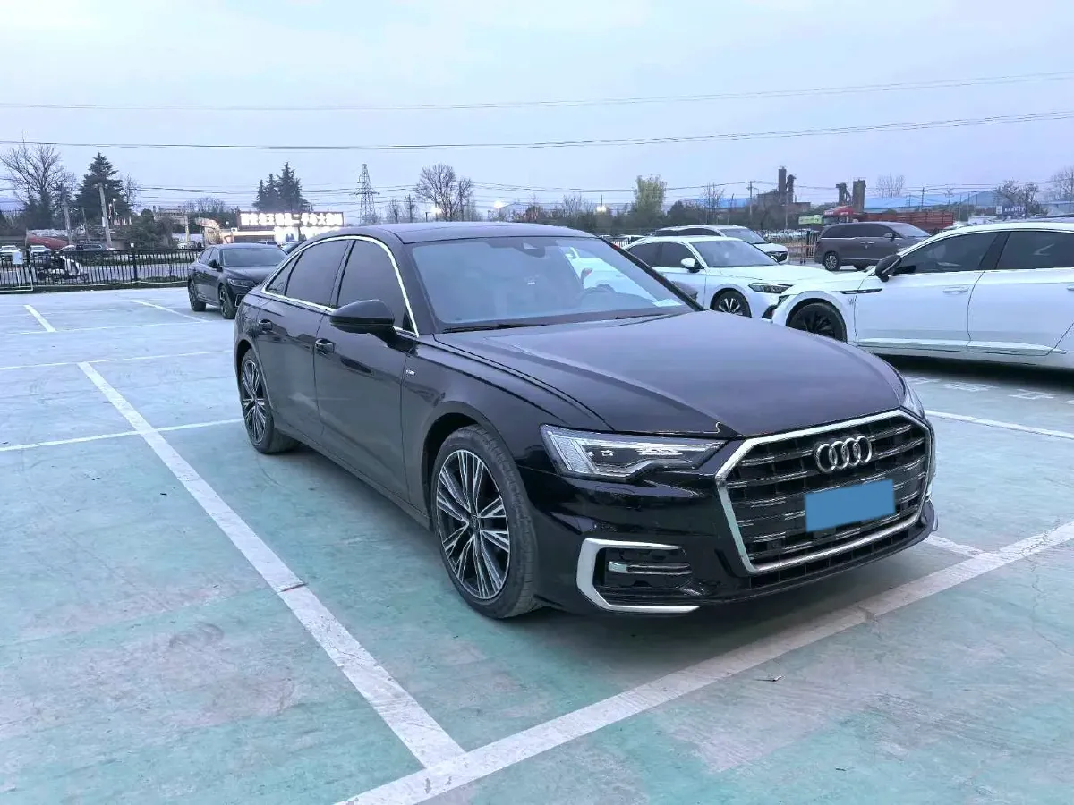 2023 Audi A6L 2.0T 190HP L4 7DCT,autocango,china used car exporter,china ev exporter,chinese used car exporter,chinese used ev exporter