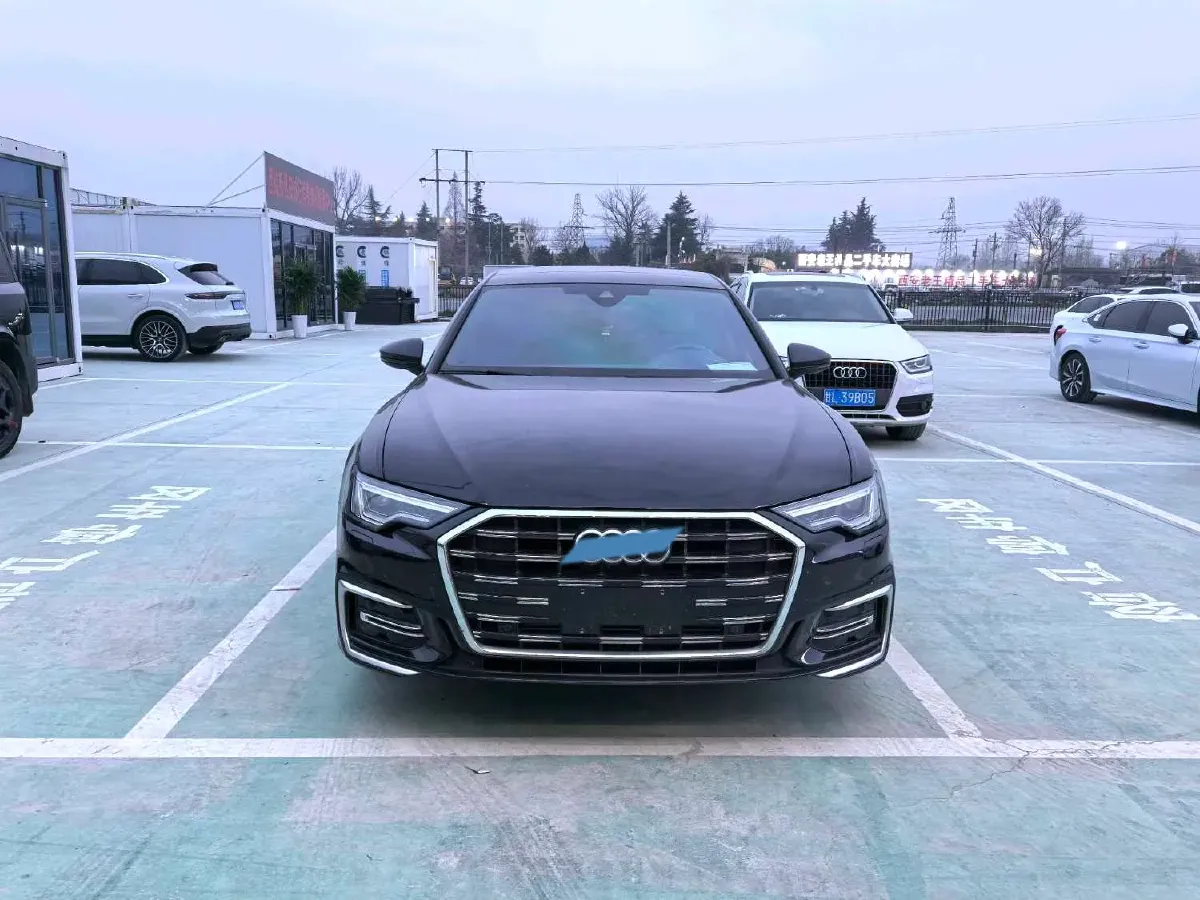 2023 Audi A6L 2.0T 190HP L4 7DCT,autocango,china used car exporter,china ev exporter,chinese used car exporter,chinese used ev exporter