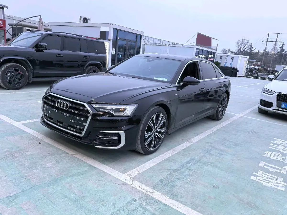 2023 Audi A6L 2.0T 190HP L4 7DCT,autocango,china used car exporter,china ev exporter,chinese used car exporter,chinese used ev exporter