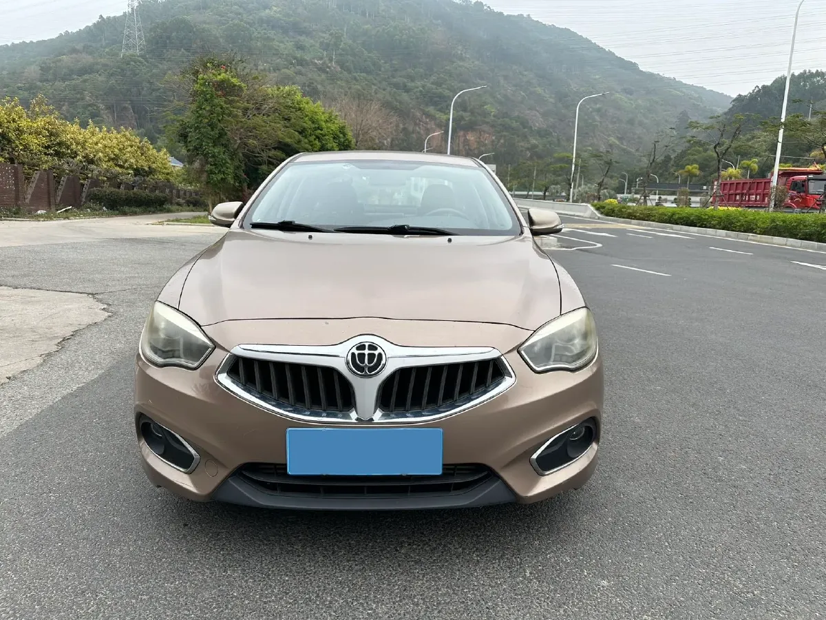 2014 Brilliance Auto H530 1.5T 150HP L4 5AT,autocango,china used car exporter,china ev exporter,chinese used car exporter,chinese used ev exporter