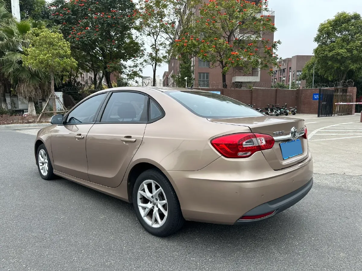 2014 Brilliance Auto H530 1.5T 150HP L4 5AT,autocango,china used car exporter,china ev exporter,chinese used car exporter,chinese used ev exporter