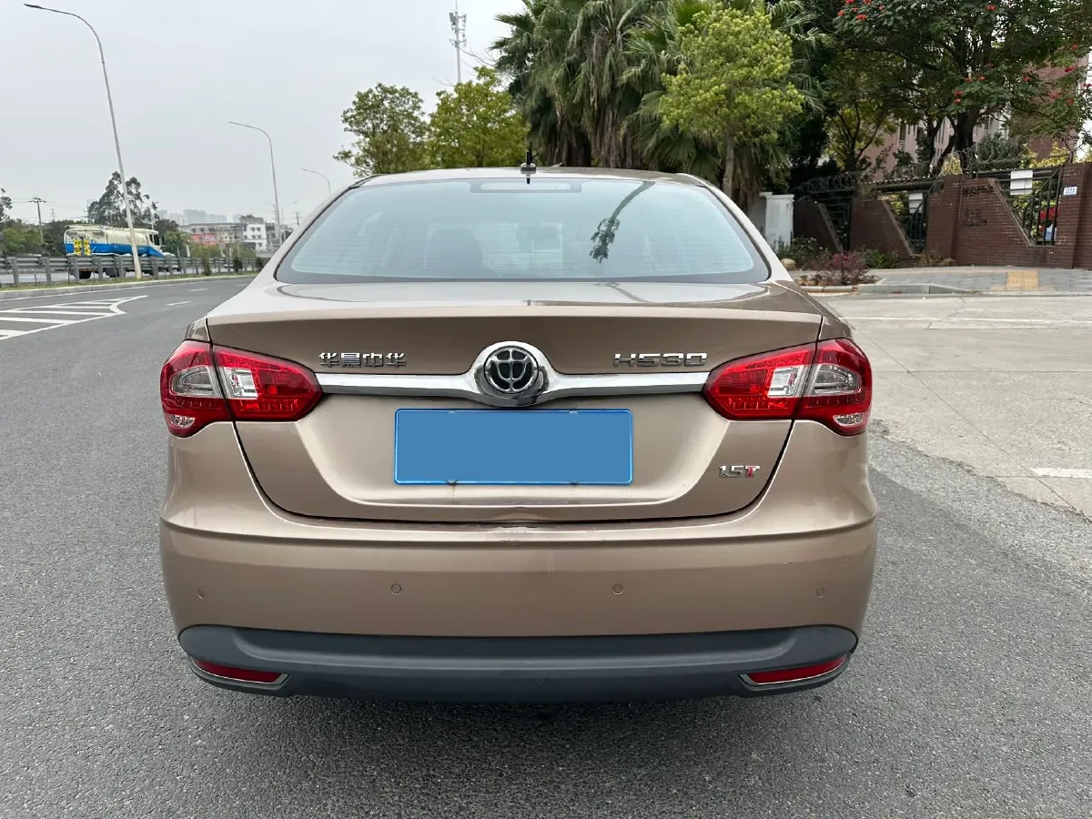 2014 Brilliance Auto H530 1.5T 150HP L4 5AT,autocango,china used car exporter,china ev exporter,chinese used car exporter,chinese used ev exporter