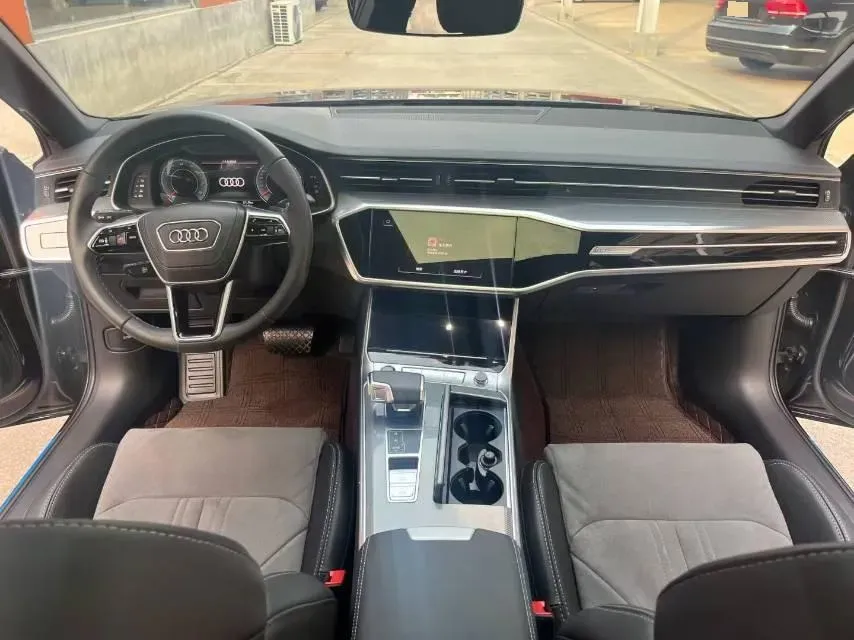 2023 Audi A6L 2.0T 245HP L4 7DCT,autocango,china used car exporter,china ev exporter,chinese used car exporter,chinese used ev exporter