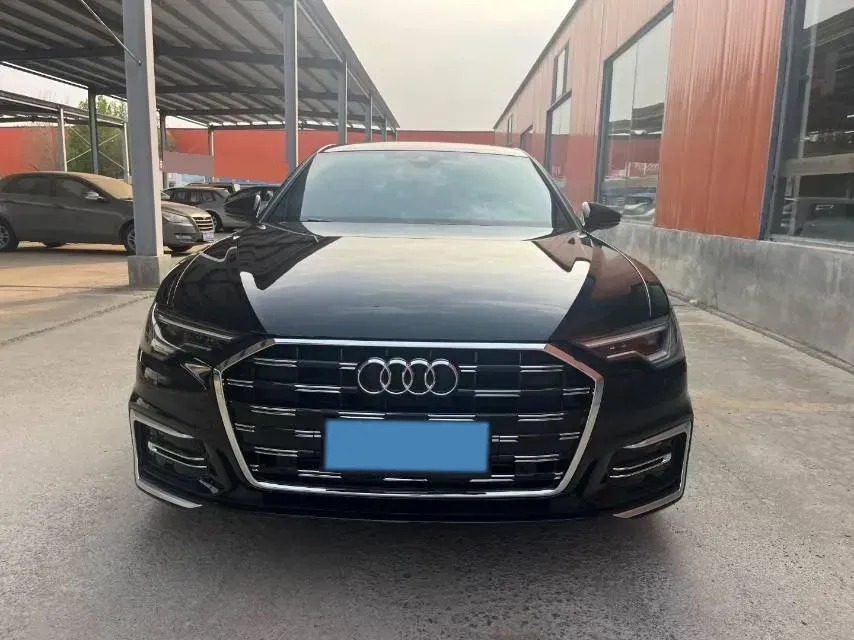 2023 Audi A6L 2.0T 245HP L4 7DCT,autocango,china used car exporter,china ev exporter,chinese used car exporter,chinese used ev exporter