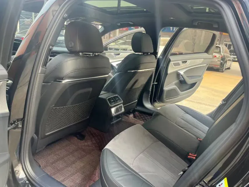 2023 Audi A6L 2.0T 245HP L4 7DCT,autocango,china used car exporter,china ev exporter,chinese used car exporter,chinese used ev exporter