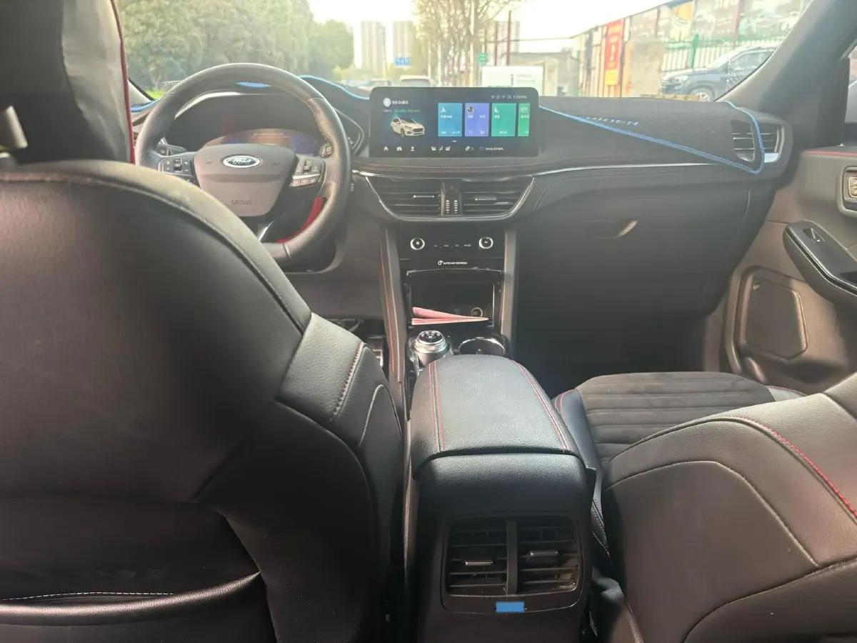 2020 Ford Escape 2.0T 248HP L4 8AT,autocango,china used car exporter,china ev exporter,chinese used car exporter,chinese used ev exporter