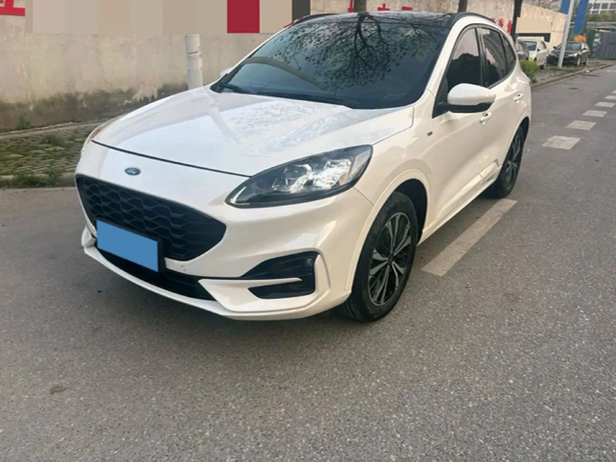 2020 Ford Escape 2.0T 248HP L4 8AT,autocango,china used car exporter,china ev exporter,chinese used car exporter,chinese used ev exporter