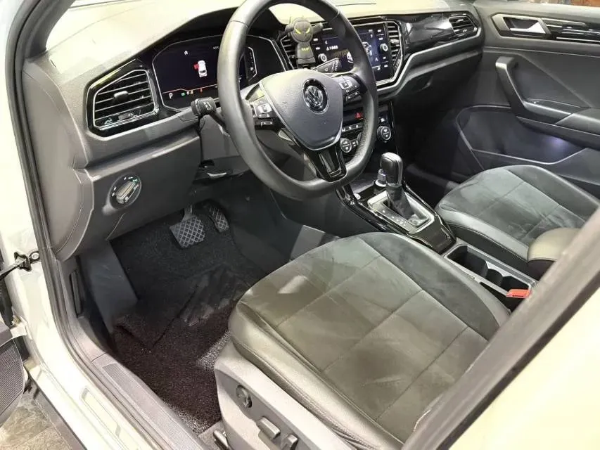 2019 Volkswagen T-Roc 1.4T 150HP L4 7DCT,autocango,china used car exporter,china ev exporter,chinese used car exporter,chinese used ev exporter