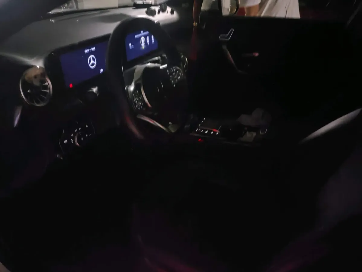 2022 Mercedes-Benz A Class 1.3T 163HP L4 7DCT,autocango,china used car exporter,china ev exporter,chinese used car exporter,chinese used ev exporter