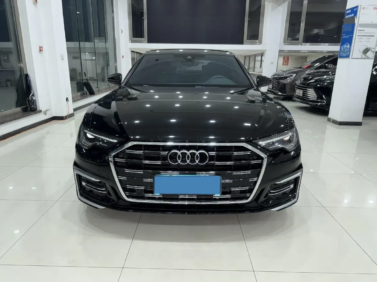 2021 Audi A6L 2.0T 190HP L4 7DCT,autocango,china used car exporter,china ev exporter,chinese used car exporter,chinese used ev exporter