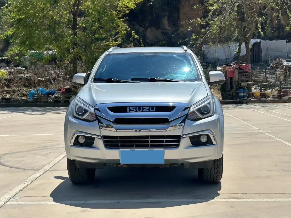 2020 Isuzu Mu-X 1.9T 166HP L4 6AT,autocango,china used car exporter,china ev exporter,chinese used car exporter,chinese used ev exporter