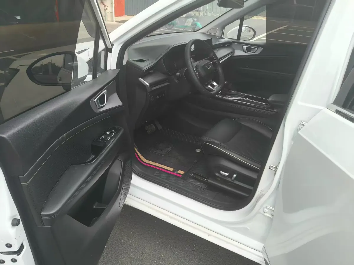 2022 Venucia T60 1.6L 126HP L4 CVT,autocango,china used car exporter,china ev exporter,chinese used car exporter,chinese used ev exporter