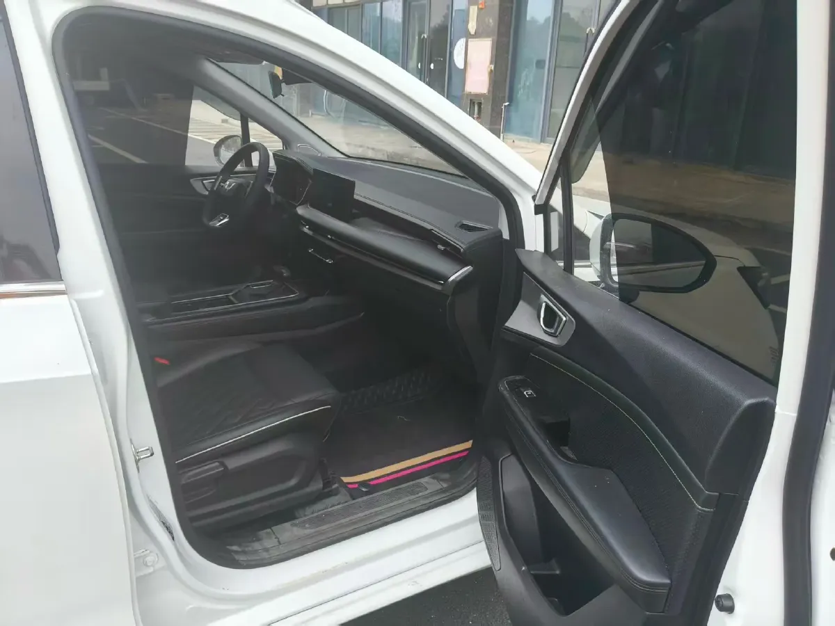 2022 Venucia T60 1.6L 126HP L4 CVT,autocango,china used car exporter,china ev exporter,chinese used car exporter,chinese used ev exporter