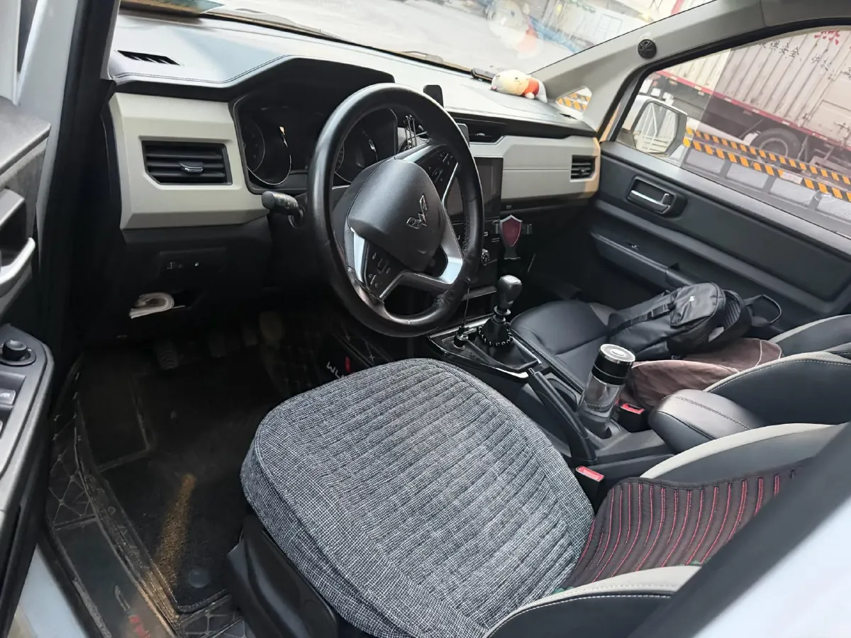 2019 WuLing HongGuang Plus 1.5T 147HP L4 6MT,autocango,china used car exporter,china ev exporter,chinese used car exporter,chinese used ev exporter