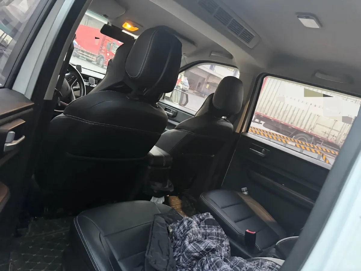 2019 WuLing HongGuang Plus 1.5T 147HP L4 6MT,autocango,china used car exporter,china ev exporter,chinese used car exporter,chinese used ev exporter