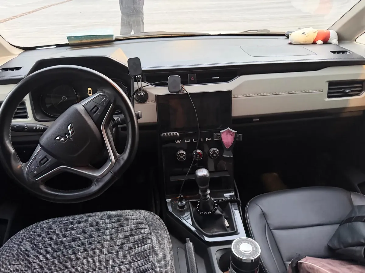 2019 WuLing HongGuang Plus 1.5T 147HP L4 6MT,autocango,china used car exporter,china ev exporter,chinese used car exporter,chinese used ev exporter