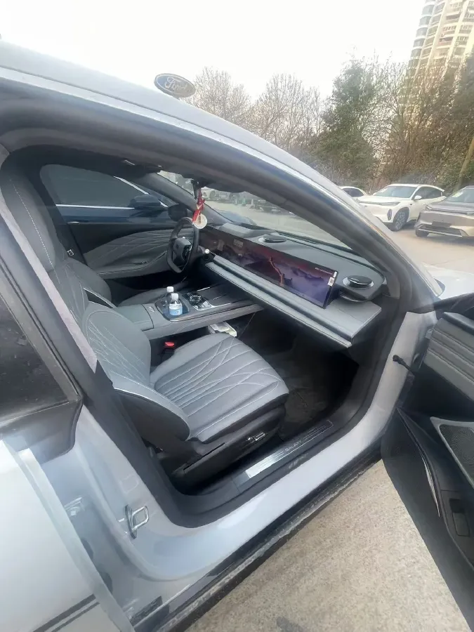 2025 MAXUS InterstellarX 2.5T 224HP L4 8AT,autocango,china used car exporter,china ev exporter,chinese used car exporter,chinese used ev exporter