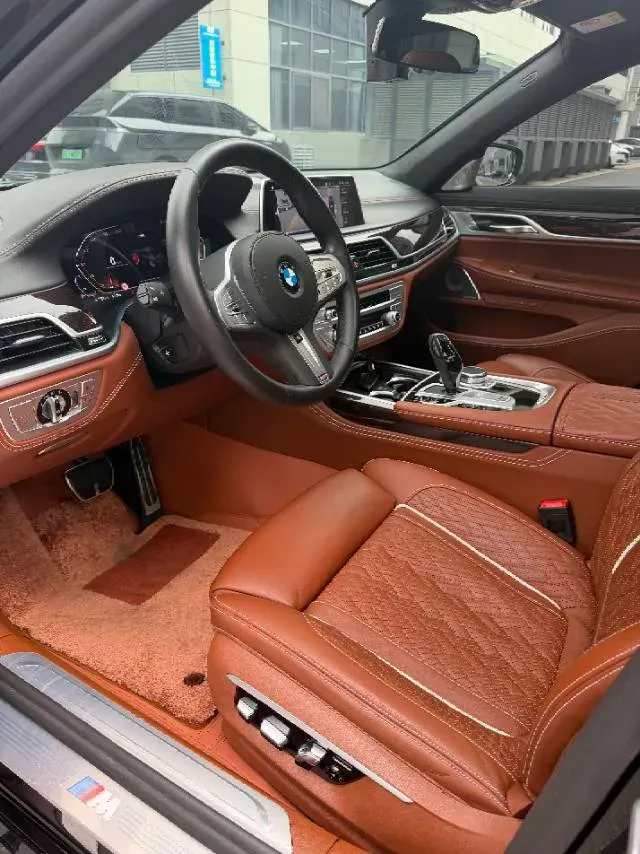 2019 BMW 7 Series 3.0T 340HP L6 8AT,autocango,china used car exporter,china ev exporter,chinese used car exporter,chinese used ev exporter