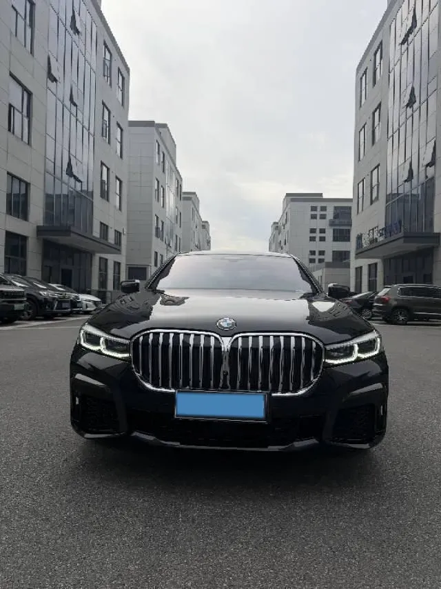 2019 BMW 7 Series 3.0T 340HP L6 8AT,autocango,china used car exporter,china ev exporter,chinese used car exporter,chinese used ev exporter