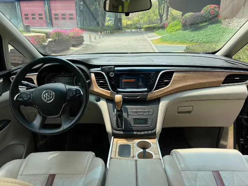 2018 Buick GL8 2.0T 260HP L4 6AT,autocango,china used car exporter,china ev exporter,chinese used car exporter,chinese used ev exporter