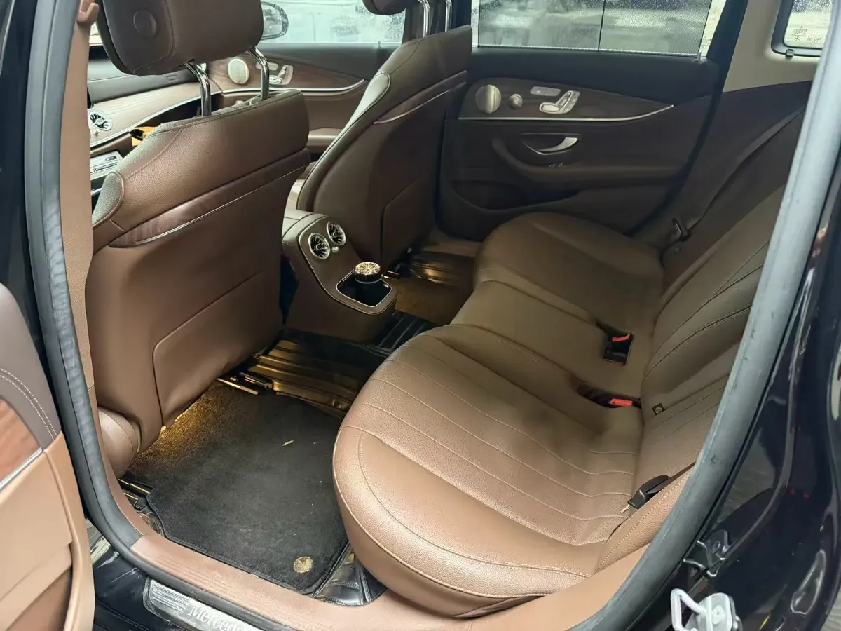 2023 Mercedes-Benz E Class 2.0T 258HP L4 9AT,autocango,china used car exporter,china ev exporter,chinese used car exporter,chinese used ev exporter