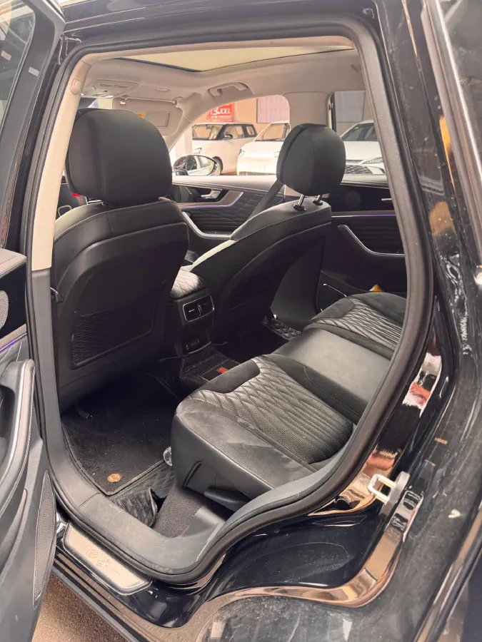 2022 HongQi HS5 2.0T 224HP L4 6AT,autocango,china used car exporter,china ev exporter,chinese used car exporter,chinese used ev exporter