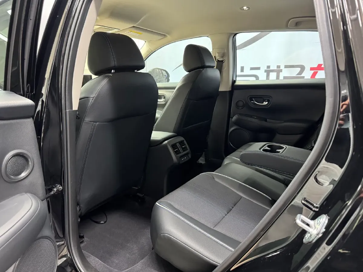 2023 Honda HR-V 1.5T 182HP L4 CVT,autocango,china used car exporter,china ev exporter,chinese used car exporter,chinese used ev exporter