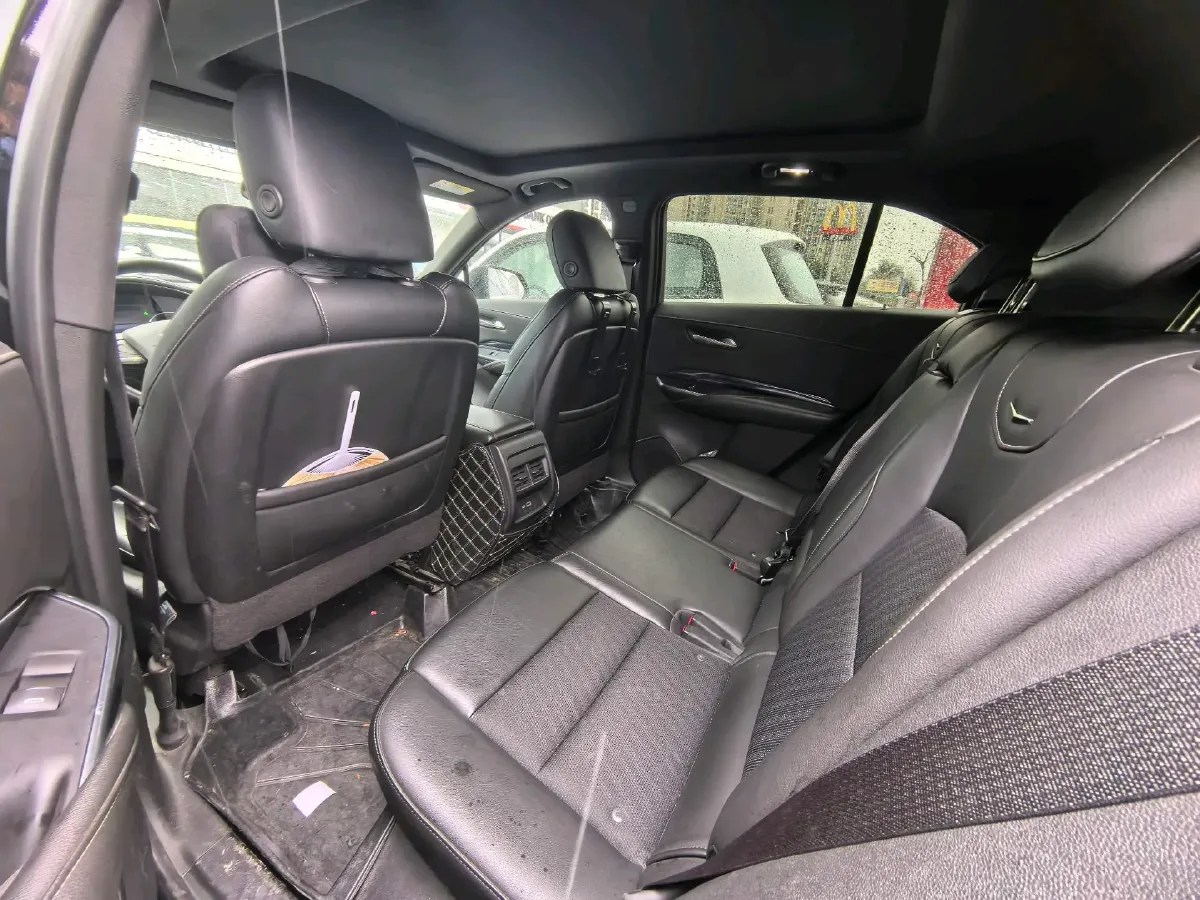 2022 Cadillac XT4 2.0T 237HP L4 9AT,autocango,china used car exporter,china ev exporter,chinese used car exporter,chinese used ev exporter