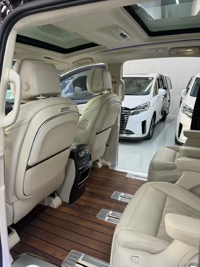 2022 Buick GL8 2.0T 237HP L4 9AT,autocango,china used car exporter,china ev exporter,chinese used car exporter,chinese used ev exporter