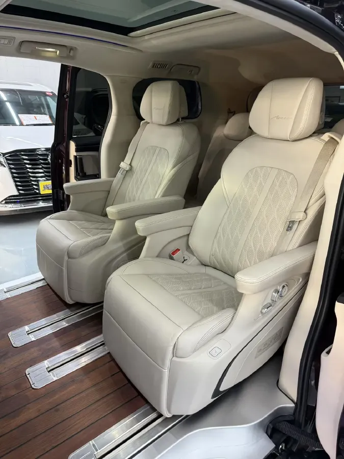 2022 Buick GL8 2.0T 237HP L4 9AT,autocango,china used car exporter,china ev exporter,chinese used car exporter,chinese used ev exporter