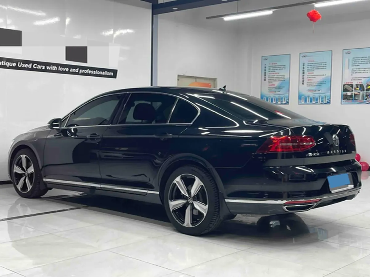 2018 Volkswagen Magotan 1.8T 180HP L4 7DCT,autocango,china used car exporter,china ev exporter,chinese used car exporter,chinese used ev exporter