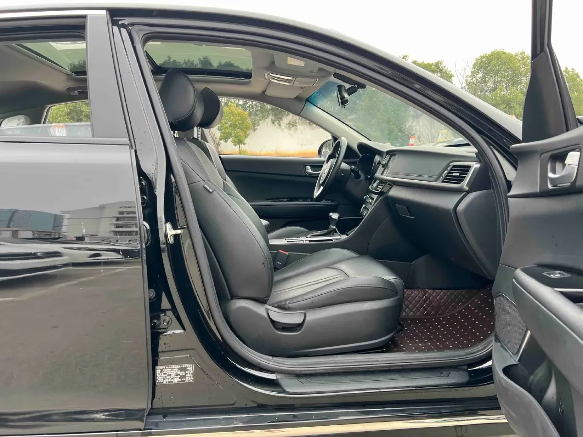 2018 Kia K5 2.0L 156HP L4 6AT PHEV 12.9KWH,autocango,china used car exporter,china ev exporter,chinese used car exporter,chinese used ev exporter