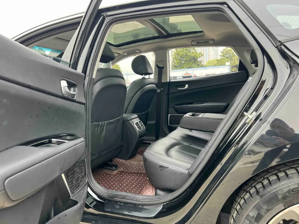 2018 Kia K5 2.0L 156HP L4 6AT PHEV 12.9KWH,autocango,china used car exporter,china ev exporter,chinese used car exporter,chinese used ev exporter