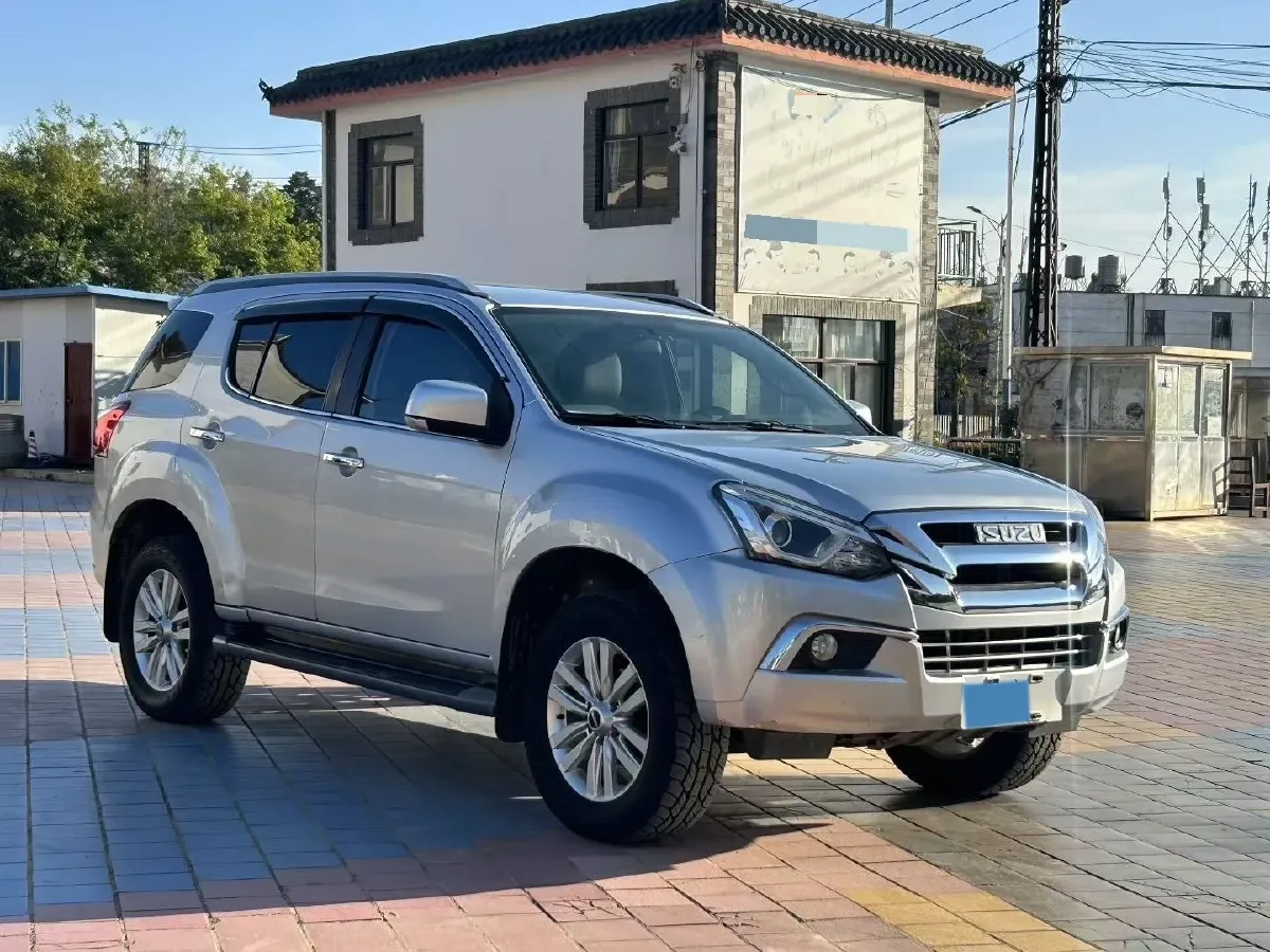 2020 Isuzu Mu-X 1.9T 166HP L4 6AT,autocango,china used car exporter,china ev exporter,chinese used car exporter,chinese used ev exporter
