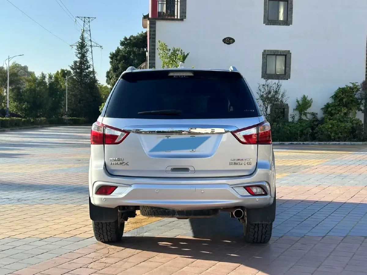 2020 Isuzu Mu-X 1.9T 166HP L4 6AT,autocango,china used car exporter,china ev exporter,chinese used car exporter,chinese used ev exporter